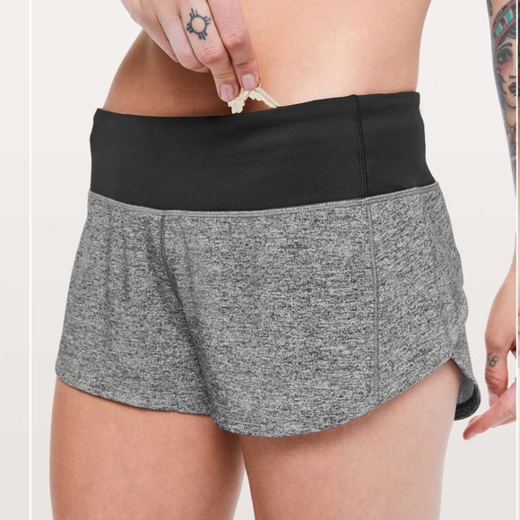 Lululemon ๐ Speed Up Short *2.5" Inseam Heather Lux Multi Size 8 - Picture 2 of 10